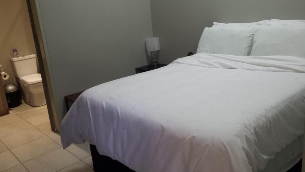 One Rosebank Stay Joanesburgo Exterior foto
